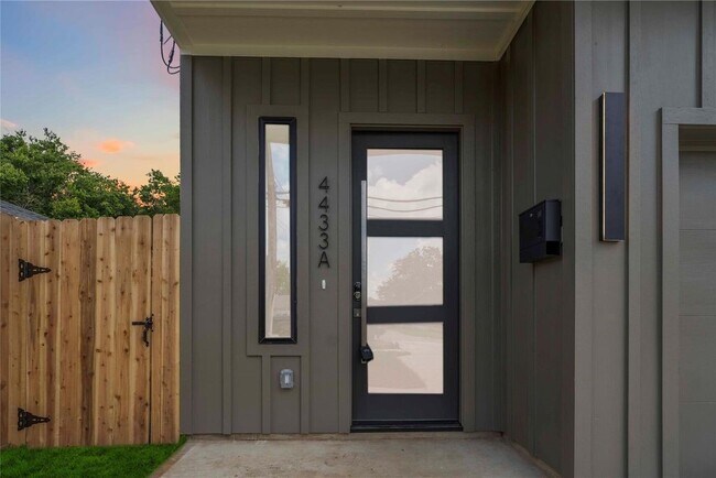 Photo - 4505 Phlox St