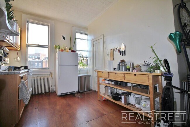 Photo - Spacious 1.5 BED in Bushwick/East Williamsburg Unit 3L