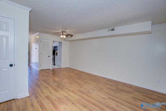 Photo - 8151 Oldfield Rd SW