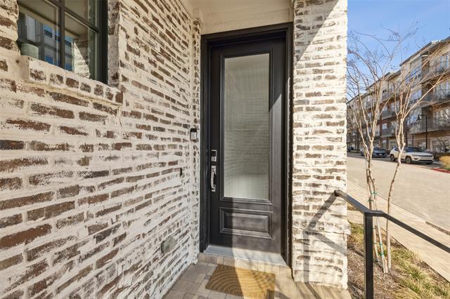 Photo - 626 Dalton Ln