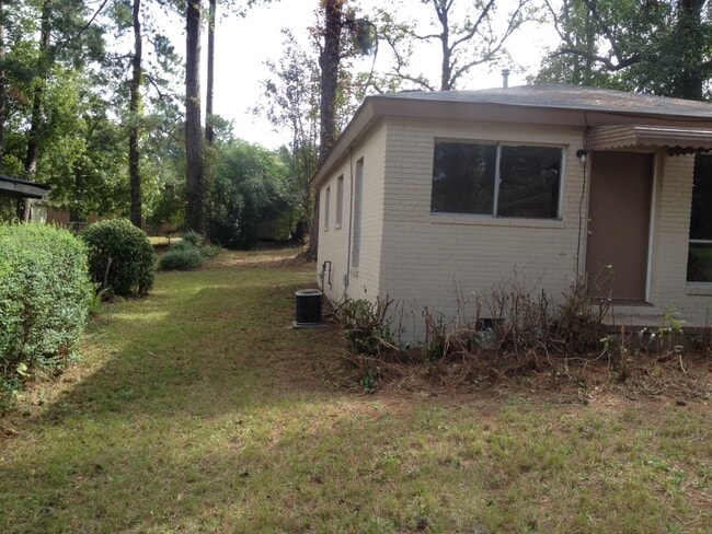 Photo - **ON HOLD**3 Bedroom / 1 Bathroom Home for Rent in East Columbus, GA***