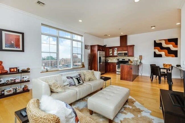 Photo - 769 Montgomery St Unit 605