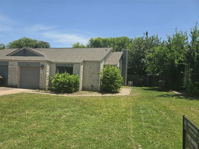 Building Photo - 1417 Hyridge Cir Unit 1419