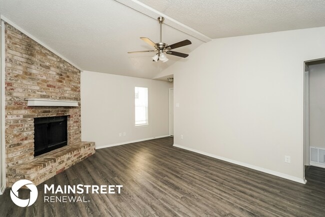 Photo - 2336 Markland St