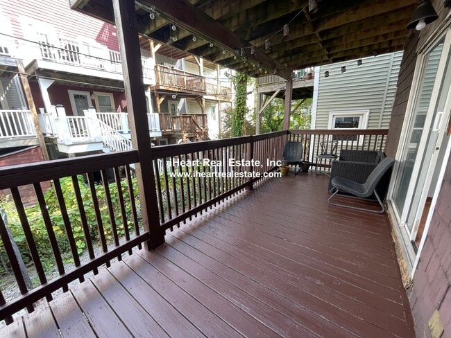 Photo - 474 E 7th St Unit #1