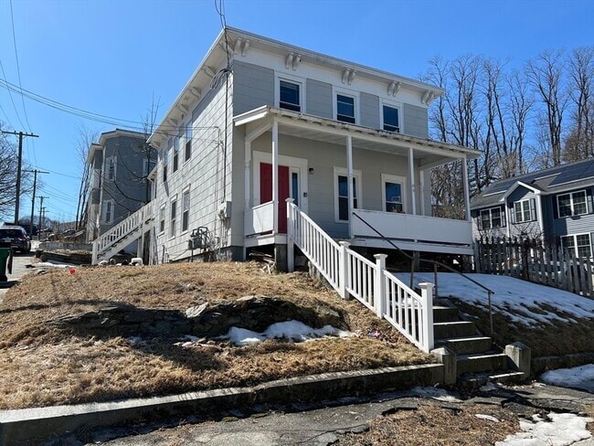 Building Photo - 28 Maple St Rental