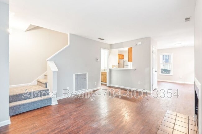 Photo - 3136 Driftwood Dr Unit Apt A