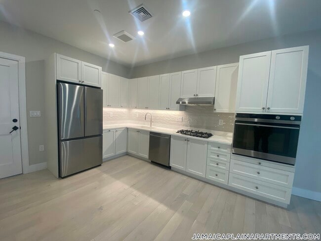 Photo - 197 Green St Unit 202