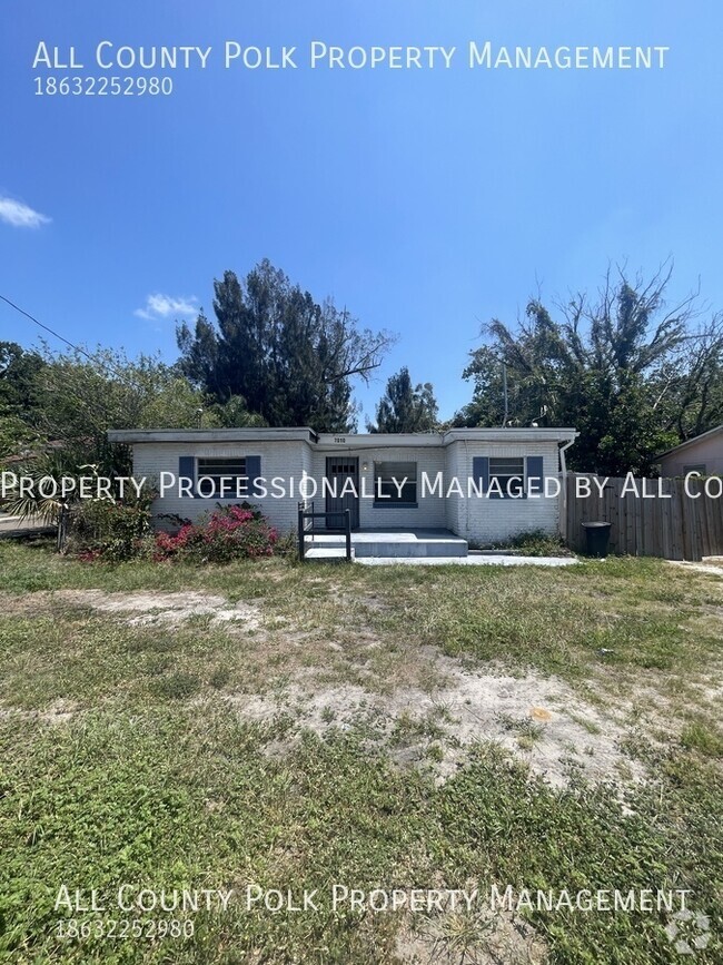 Building Photo - 3 Bedroom 1 Bath Home in St. Pete!