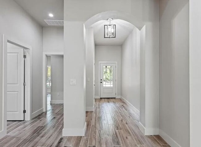 Photo - 16 Justin Ct