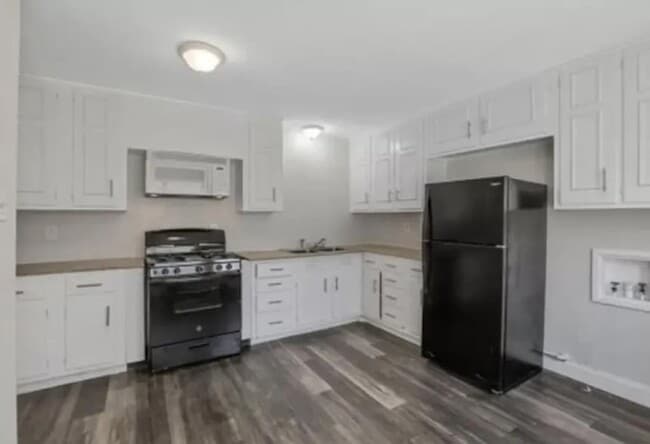 128 Vandenburg Dr