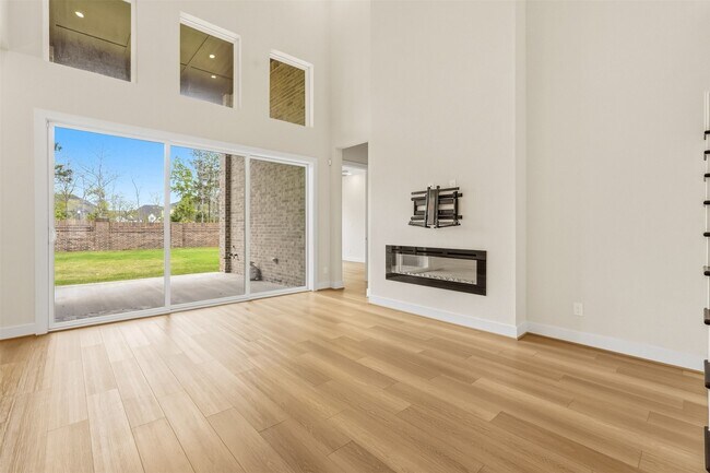 Photo - 4615 Bridgewood Dr