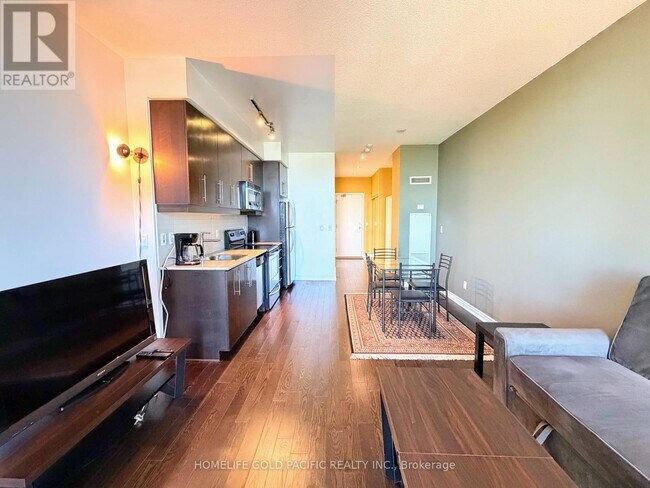 Photo - 2885 Bayview Ave Unit 715