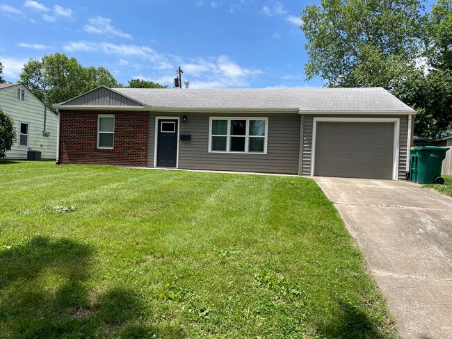 Update 3 Bed/1 Bath Home! - Update 3 Bed/1 Bath Home!