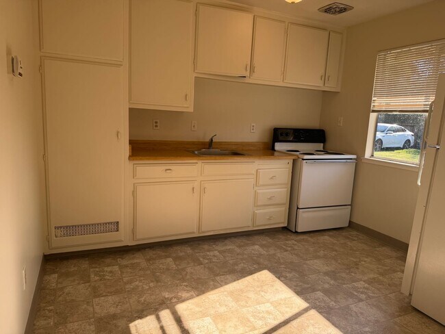 Photo - 2868003/60 Unit 4824 Gastman Way A