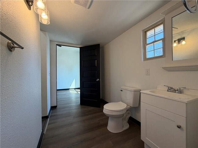 401 E Twin Springs St Unit 3