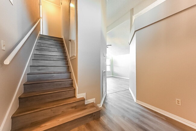 Photo - 1411 Sandalwood Dr