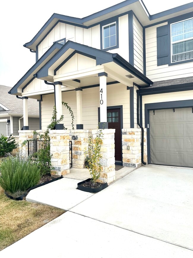 Building Photo - 410 Inks Ln