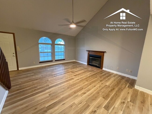 Photo - 2711 Mayflower Dr