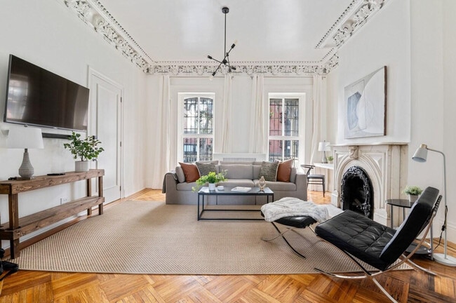 Building Photo - 333 Adelphi St Rental