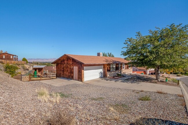 Photo - Charming 3-Bedroom Family Home in Orchard Mesa with Incredible Views!!!