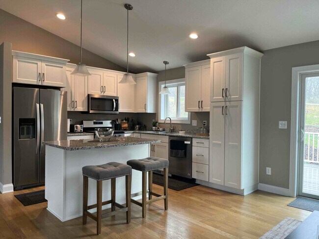 Photo - 2392 Tee Time Rd SE