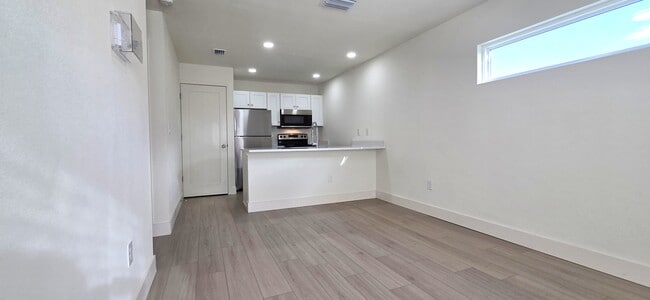 Photo - 925 13th Ave S Unit 925