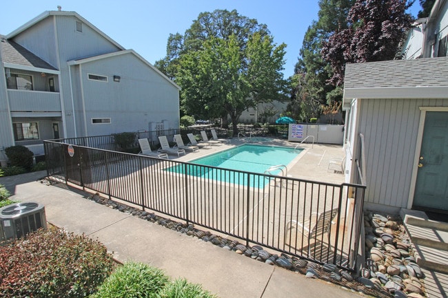 Photo - Springview Oaks Apartments