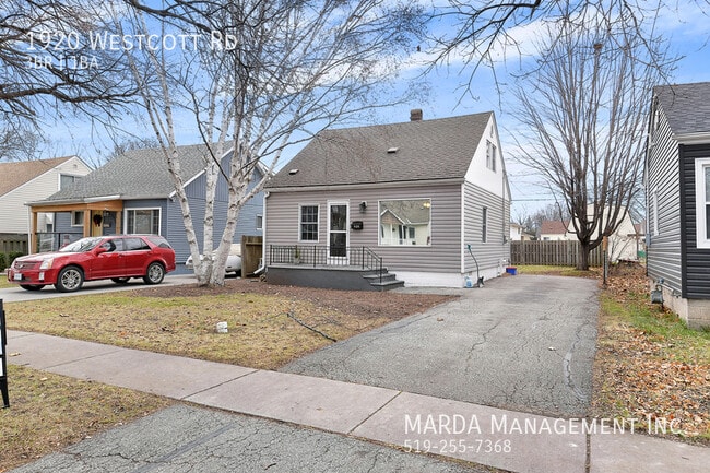 Building Photo - MODERN 3 BED/1 BATH EAST SIDE BUNGALOW + U...