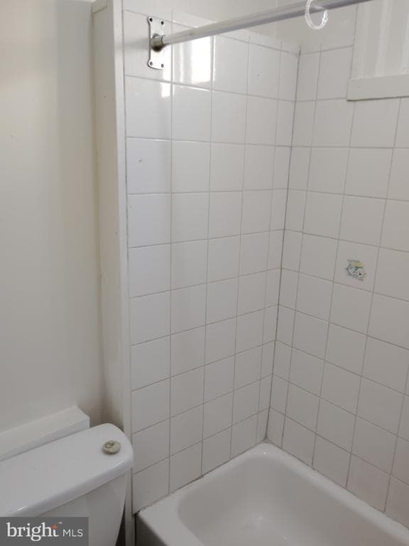 Photo - 5045 Tacoma St