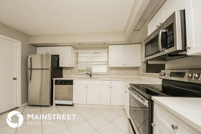 Photo - 4454 Sandhurst Dr
