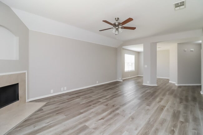 Photo - 718 Reindeer Dr