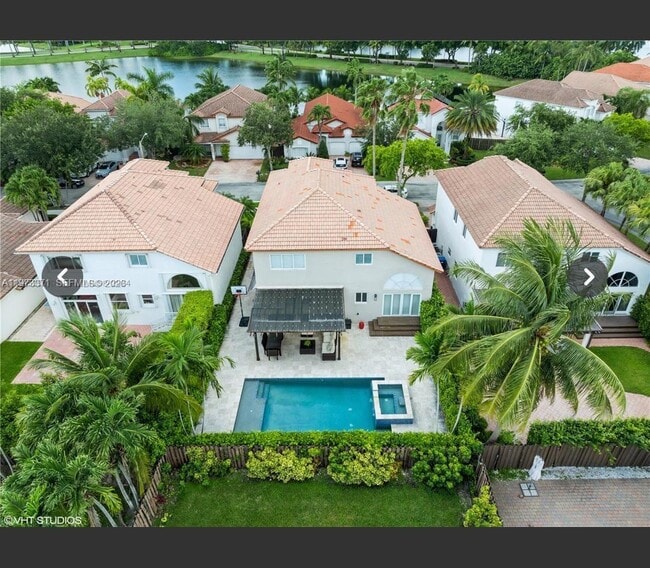 Photo - 10942 NW 59th St