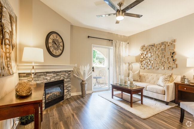 2 HAB, 2 BA - The Chardonnay - Vineyard Gate Apartments