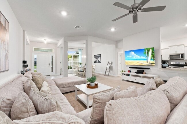 8324 Amalfi Cir