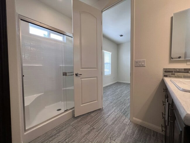 Photo - 2206 S Ellsworth Rd