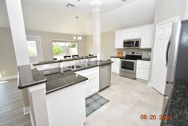 Photo - 3806 Vinecrest Dr