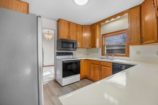 3801 Pebble Ct