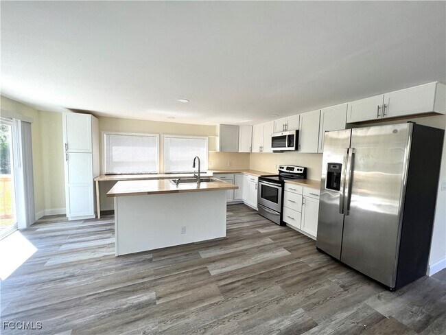 Photo - 19381 Durrance Rd