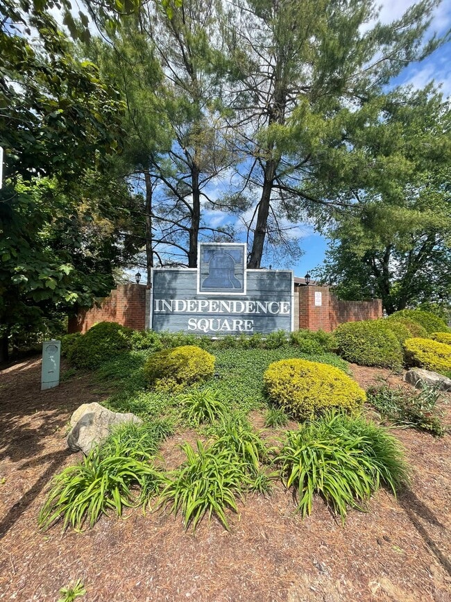 Photo - 8111 Revere Pl Unit 8111