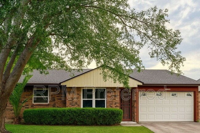 Building Photo - 11910 Hunkler Dr Rental