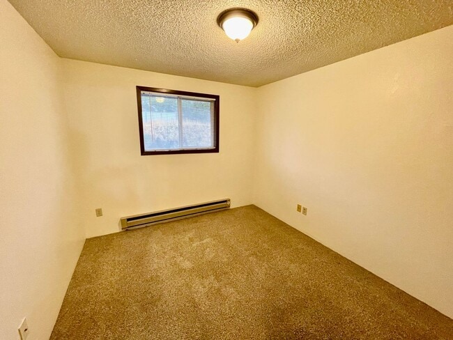 Photo - Convenient Location and Comfortable Living Unidad C3