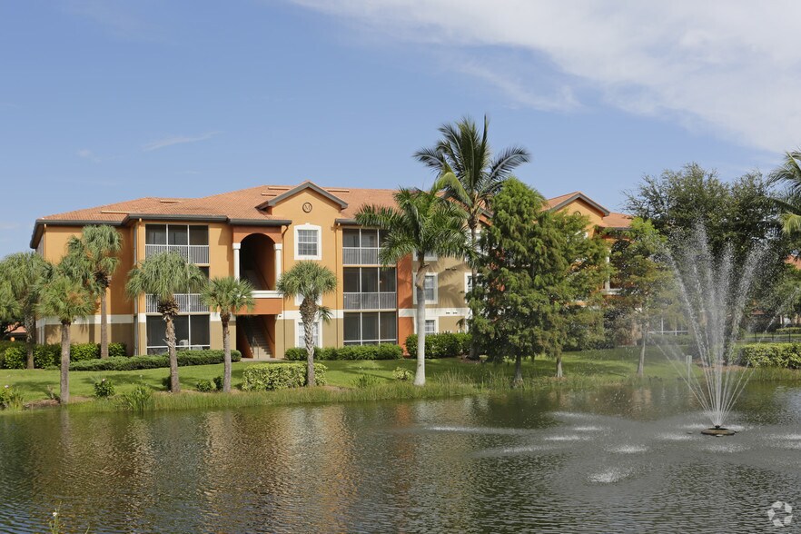 Palms of Monterrey Apartments For Rent in Fort Myers, FL
