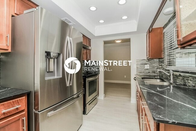 Photo - 3 Bedroom Pet-Friendly Home in LONGWOOD, FL with Main Street Renewal