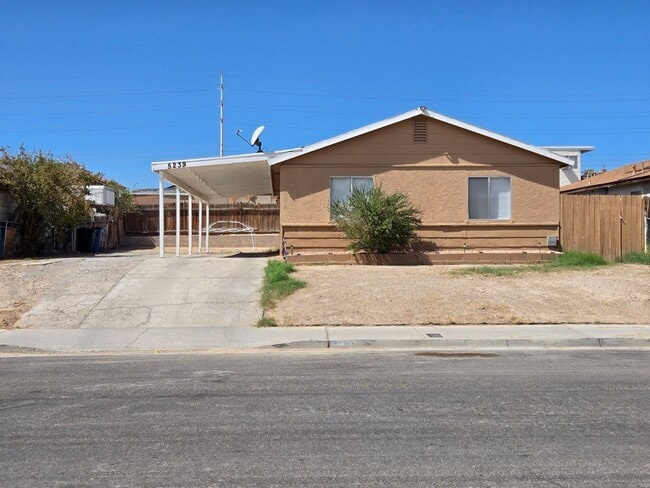 5239 Erin Cir