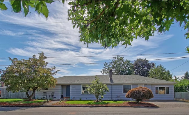 Photo - 1328 NE 9th St