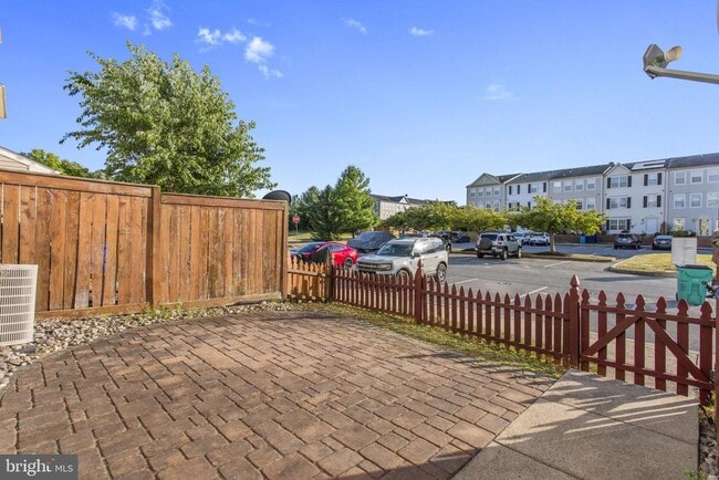 Building Photo - 5089 Stapleton Terrace Rental