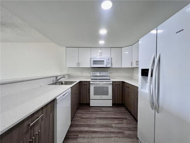 Photo - 18335 NW 68th Ave Unit 700-208