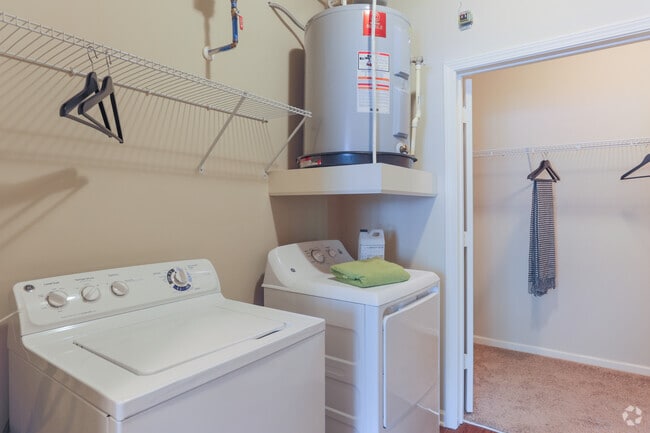 2BR,2BA,-1122SF Chambrays I