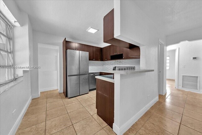 Building Photo - 6221 SW 35th St Rental